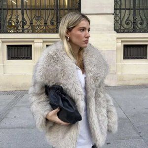 ZARA SOLD OUT  FAUX FUR JACKET SHORT SIZE S